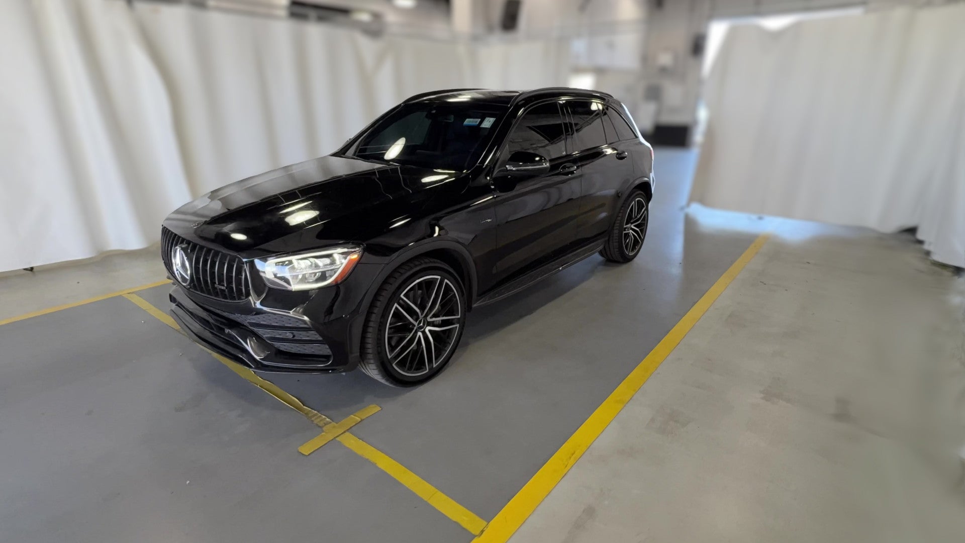 2021 Mercedes-Benz Mercedes-AMG GLC vehicle photo