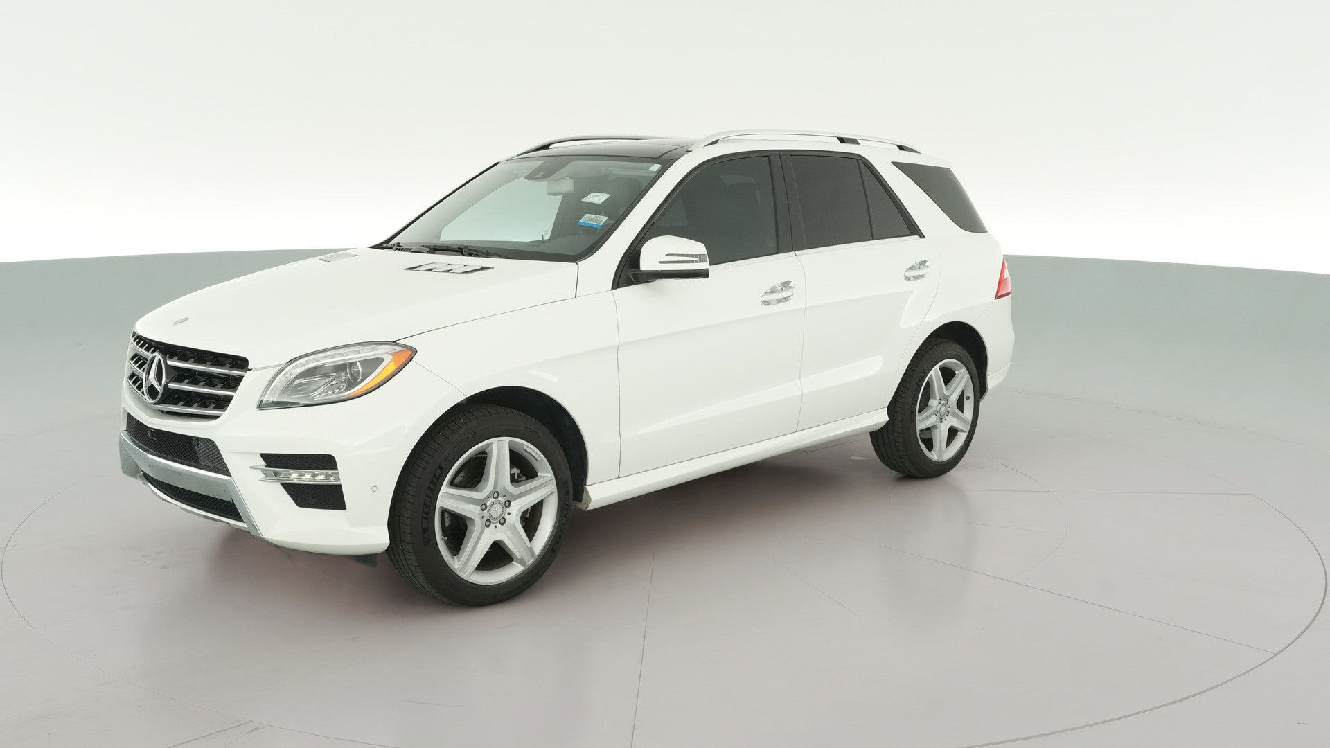2015 Mercedes-Benz M-Class vehicle photo
