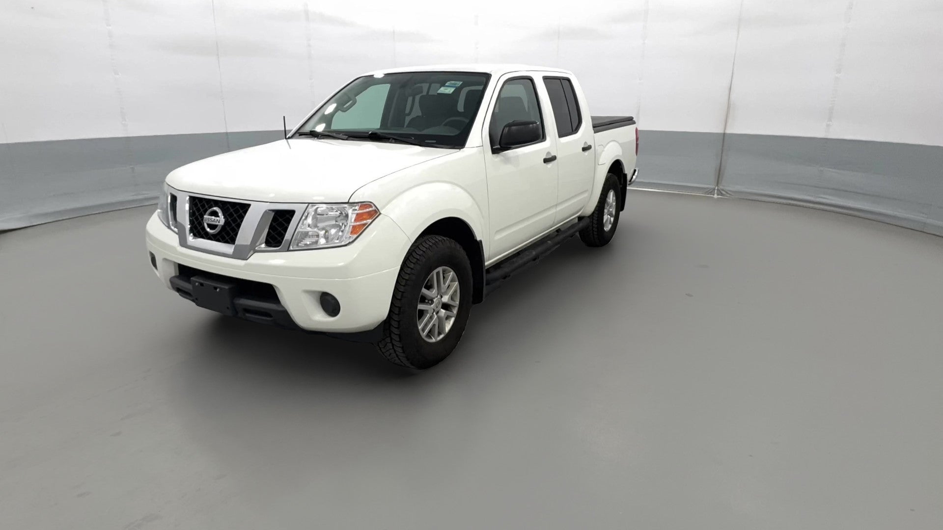 2019 Nissan Frontier Crew Cab vehicle photo