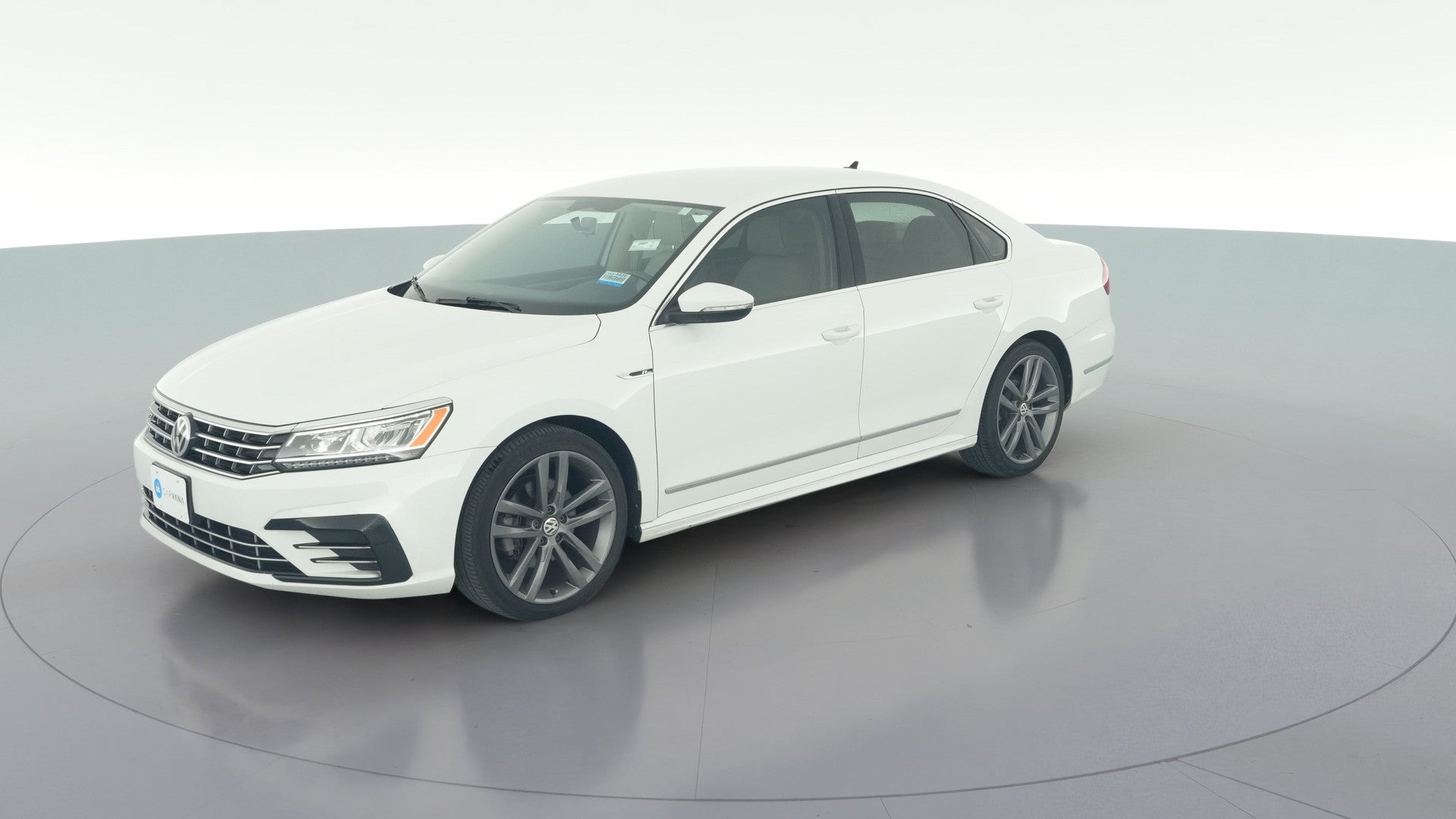 2017 Volkswagen Passat vehicle photo