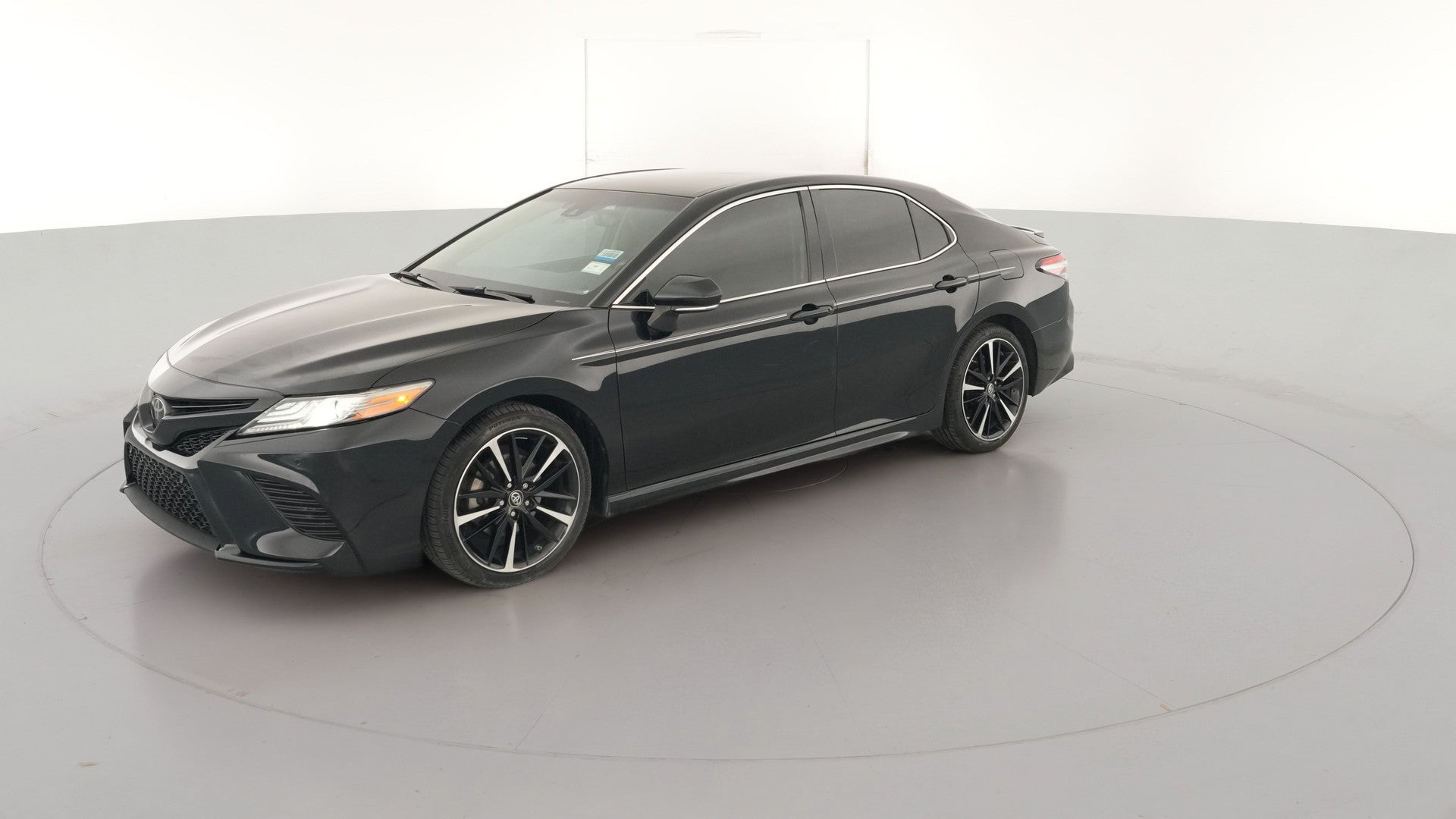 2018 Toyota Camry vehicle photo