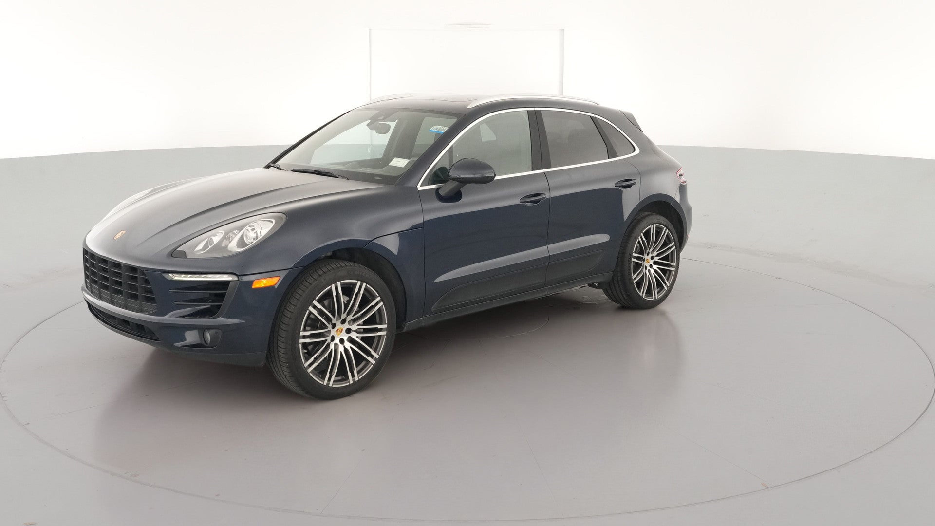 2018 Porsche Macan vehicle photo