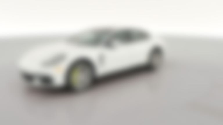 2018 Porsche Panamera vehicle photo