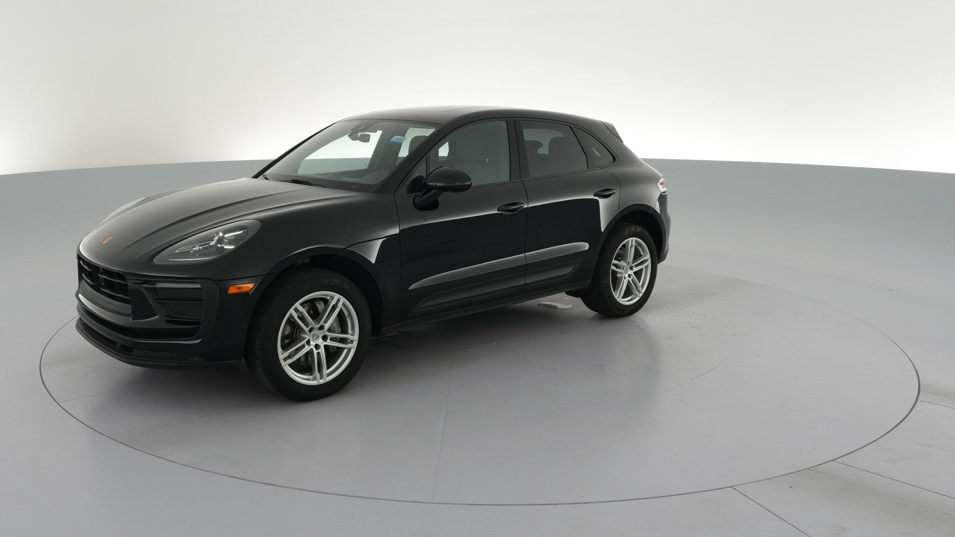 2023 Porsche Macan vehicle photo