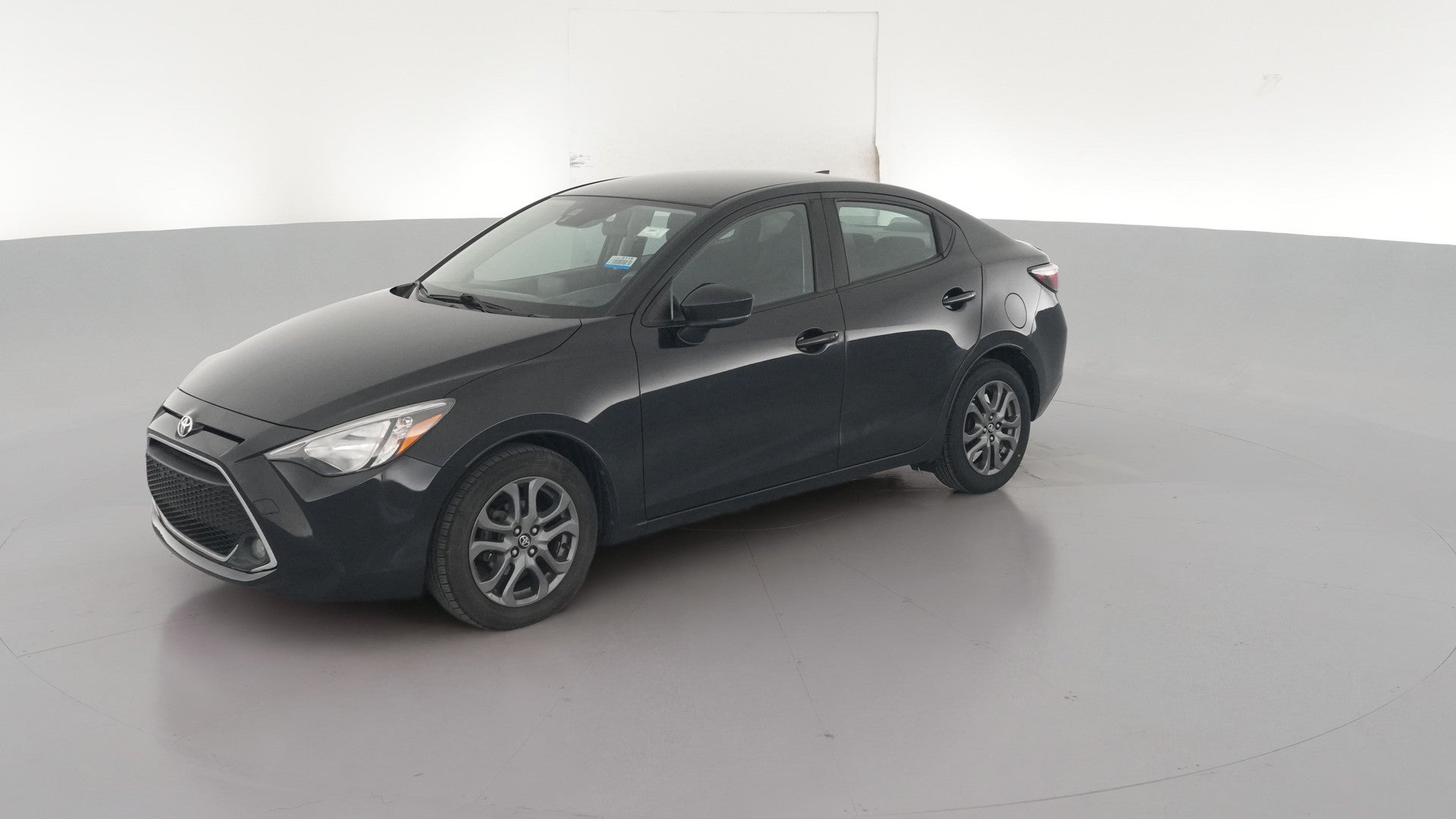 2019 Toyota Yaris vehicle photo