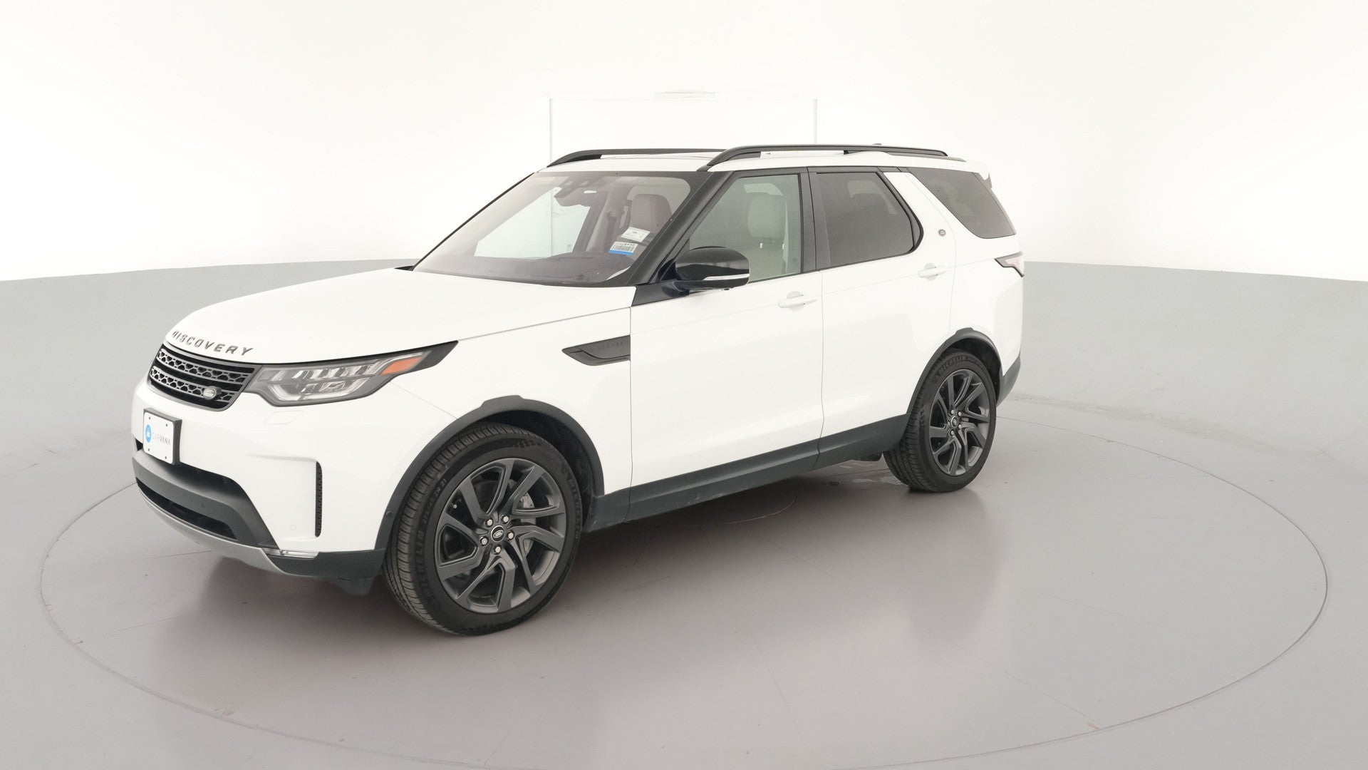 2019 Land Rover Discovery vehicle photo