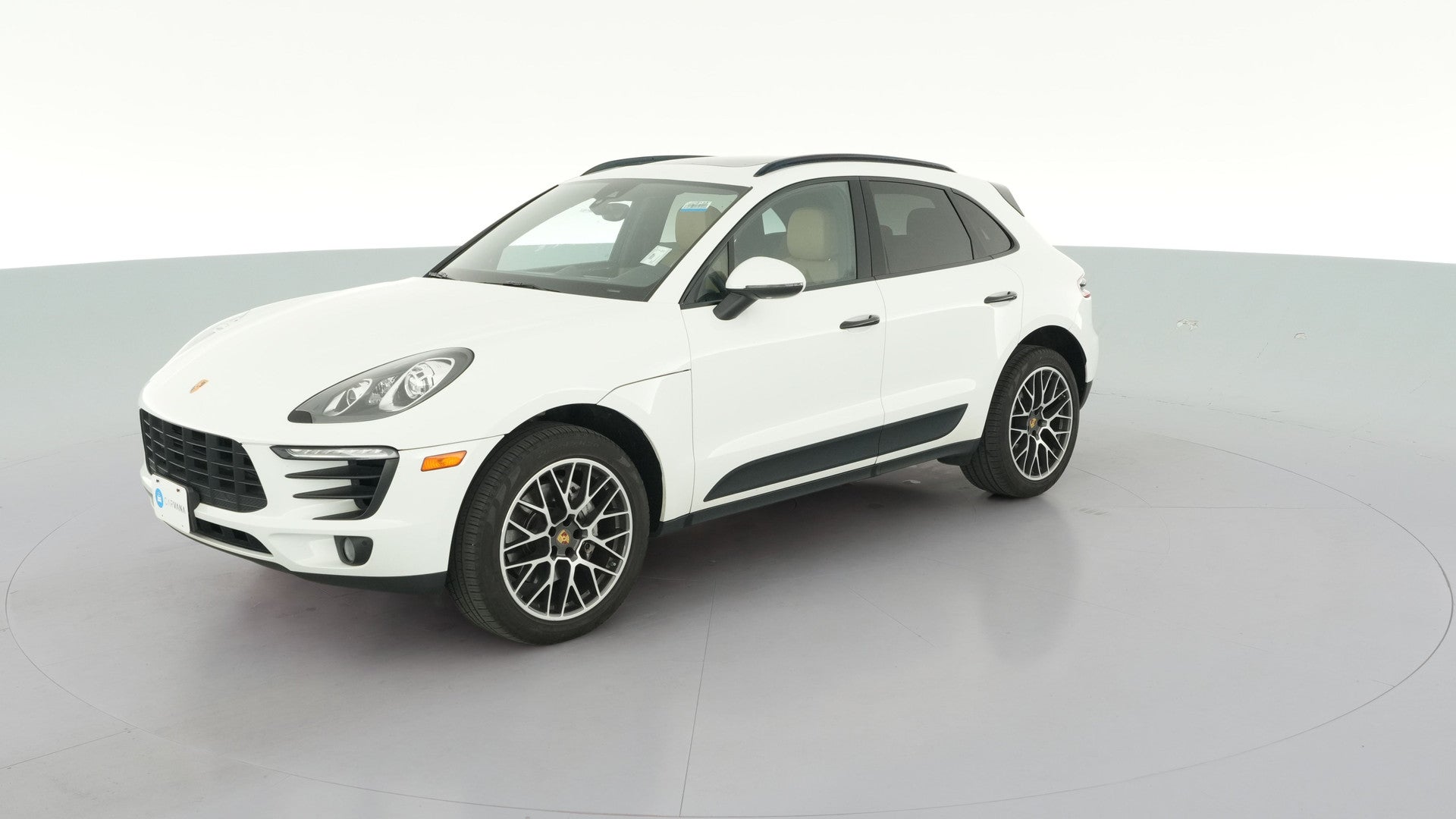 2017 Porsche Macan vehicle photo