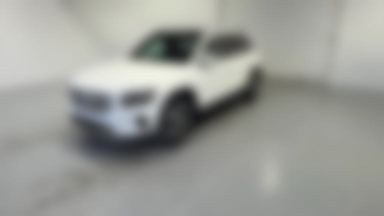 2025 Mercedes-Benz GLB vehicle photo