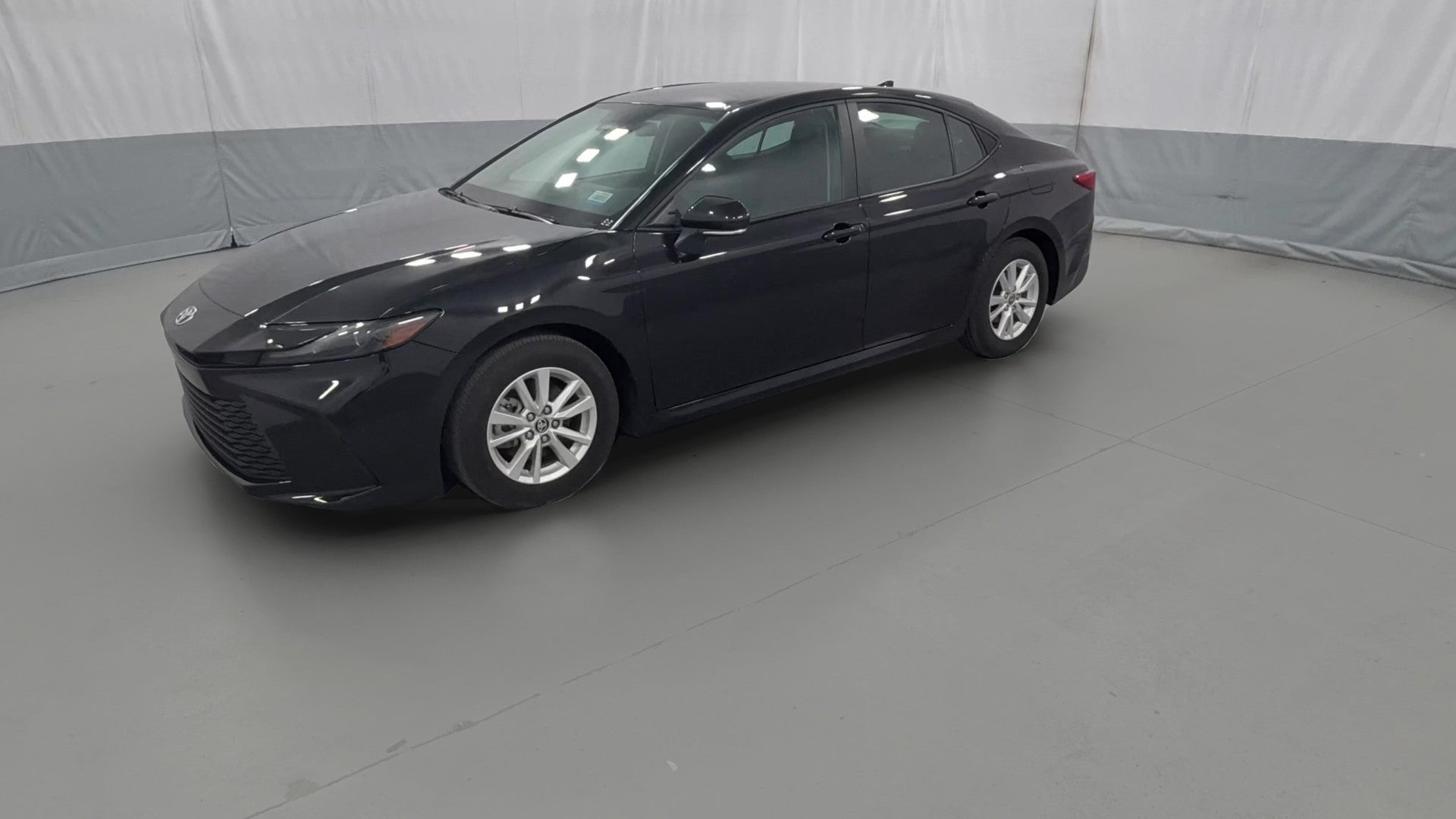 2025 Toyota Camry vehicle photo