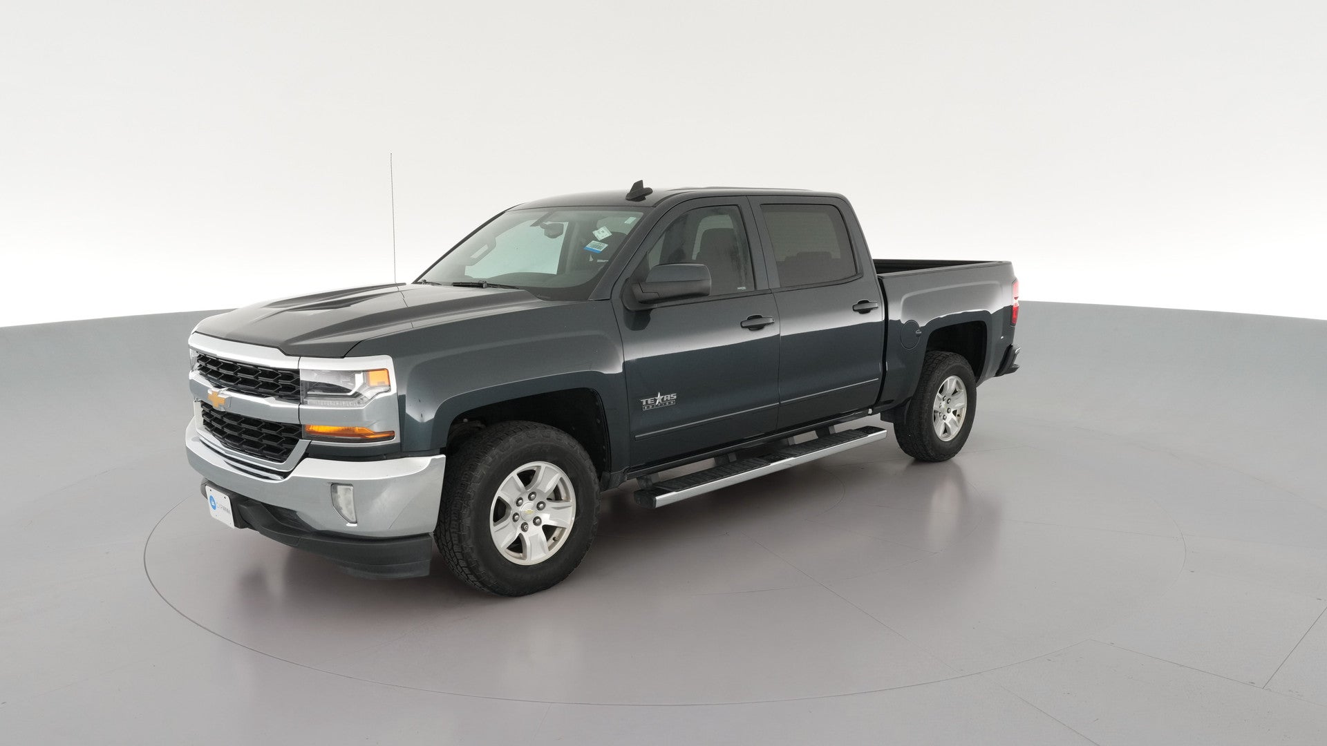2018 Chevrolet Silverado 1500 Crew Cab vehicle photo