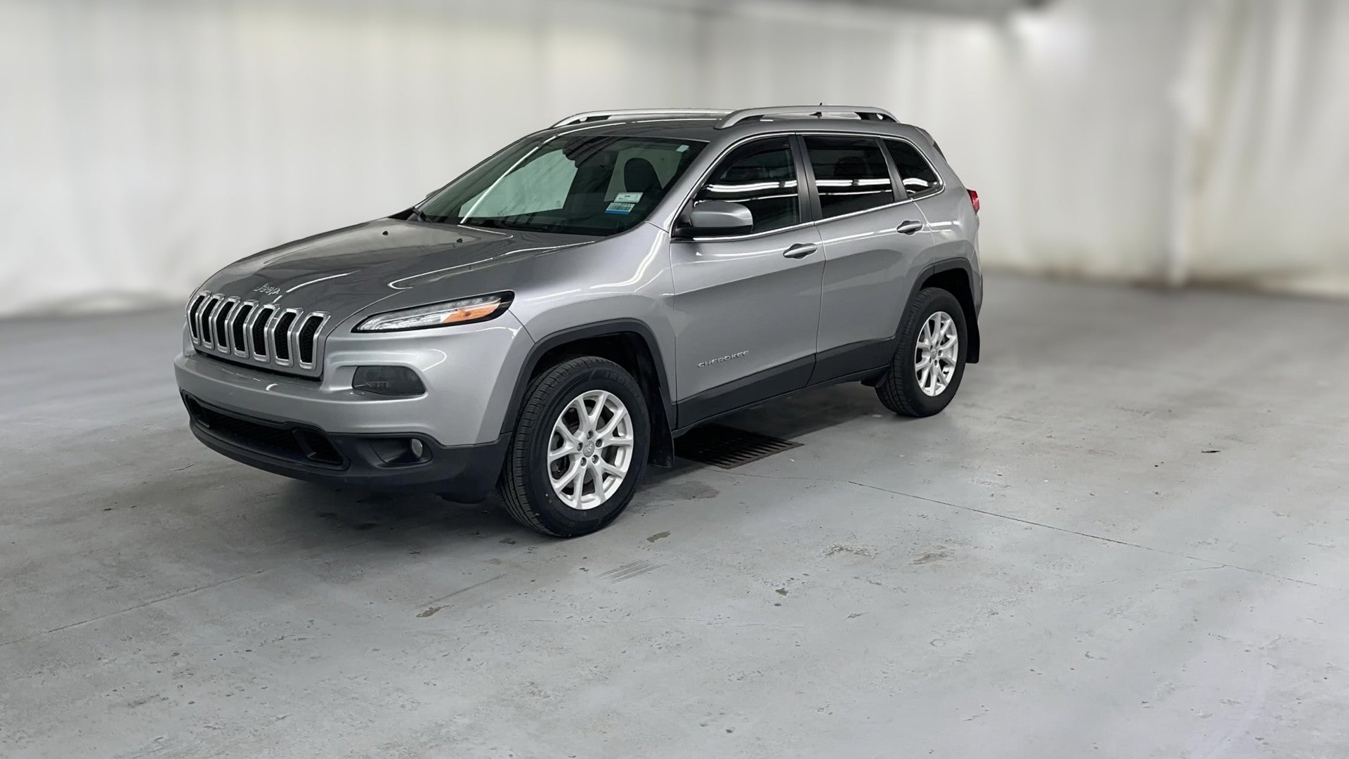 2017 Jeep Cherokee vehicle photo