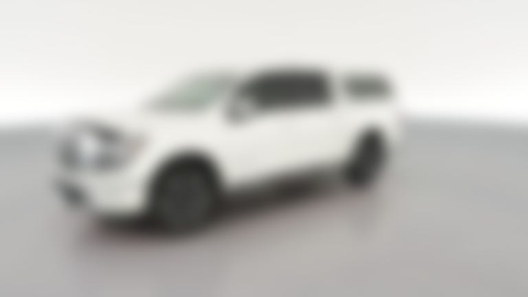 2023 Nissan Titan Crew Cab vehicle photo