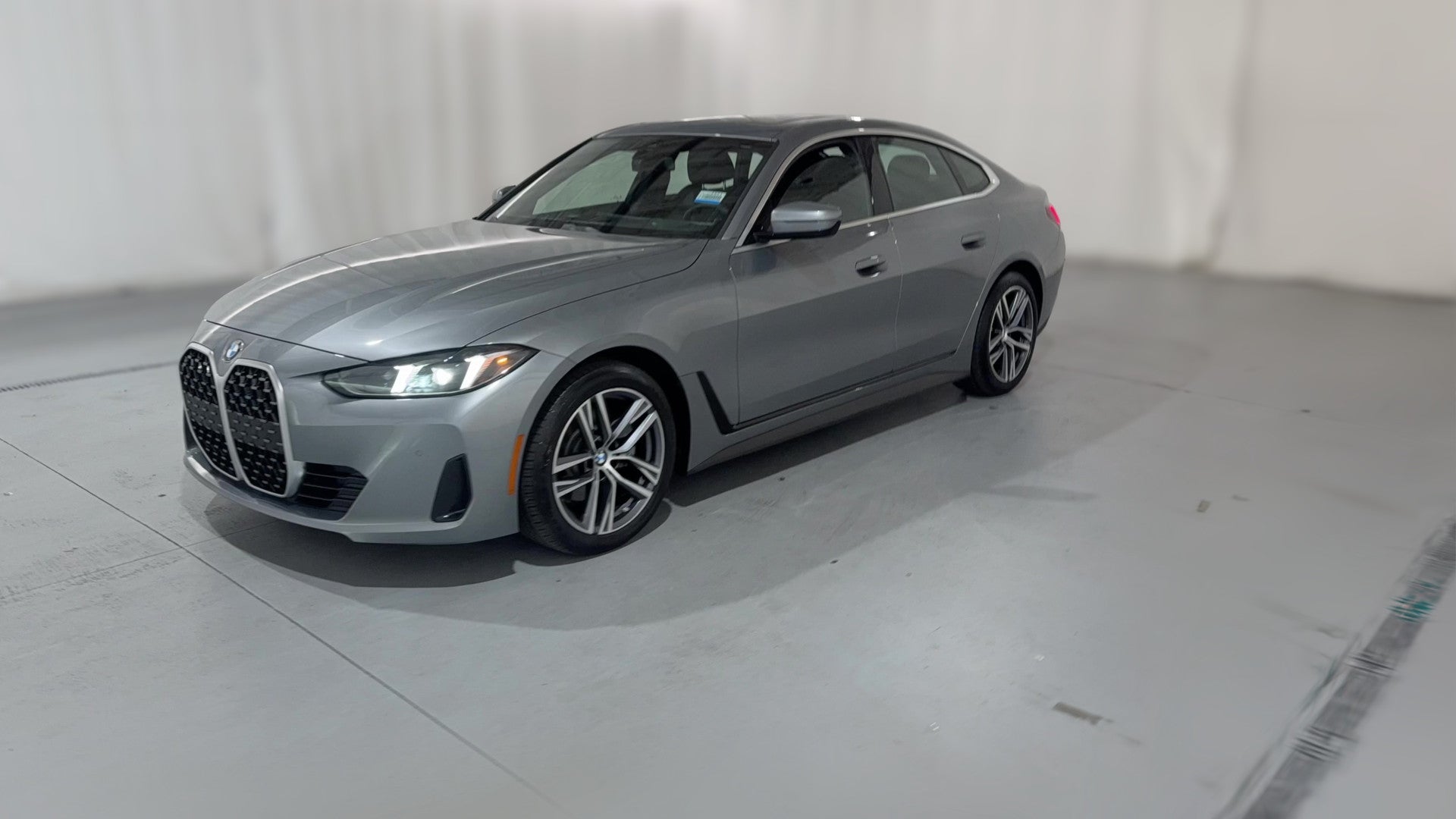 2025 BMW 4 Series vehicle photo