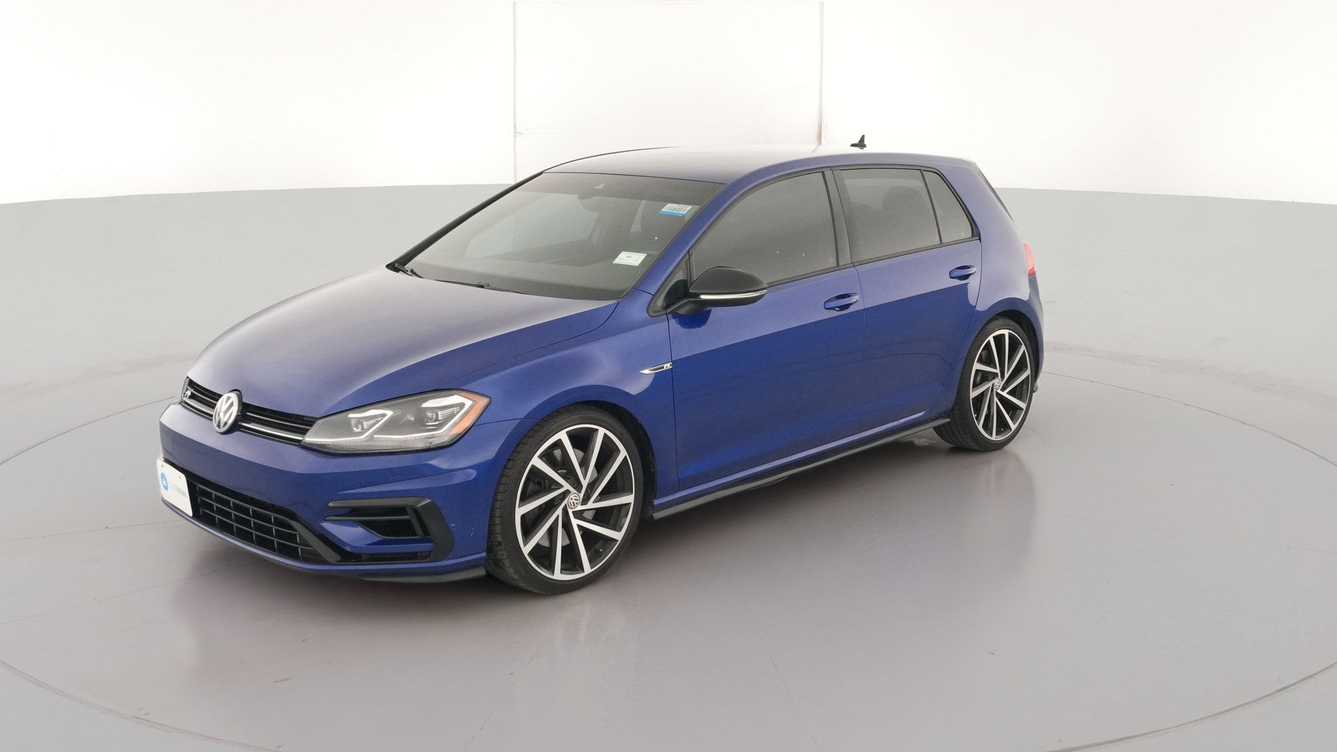 2018 Volkswagen Golf R vehicle photo