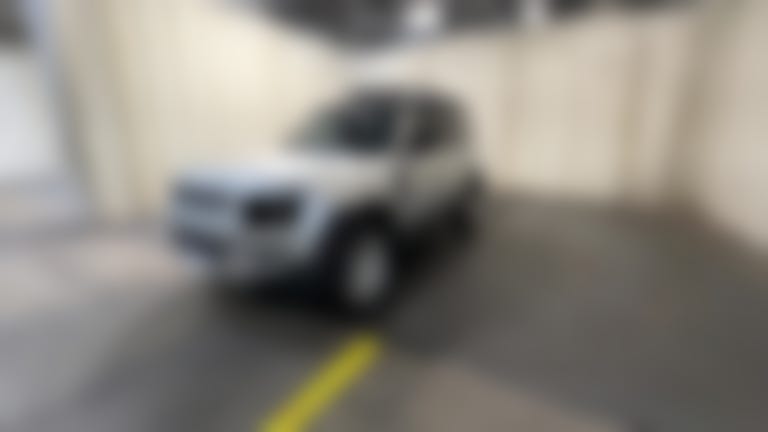 2020 Land Rover Defender 110 vehicle photo
