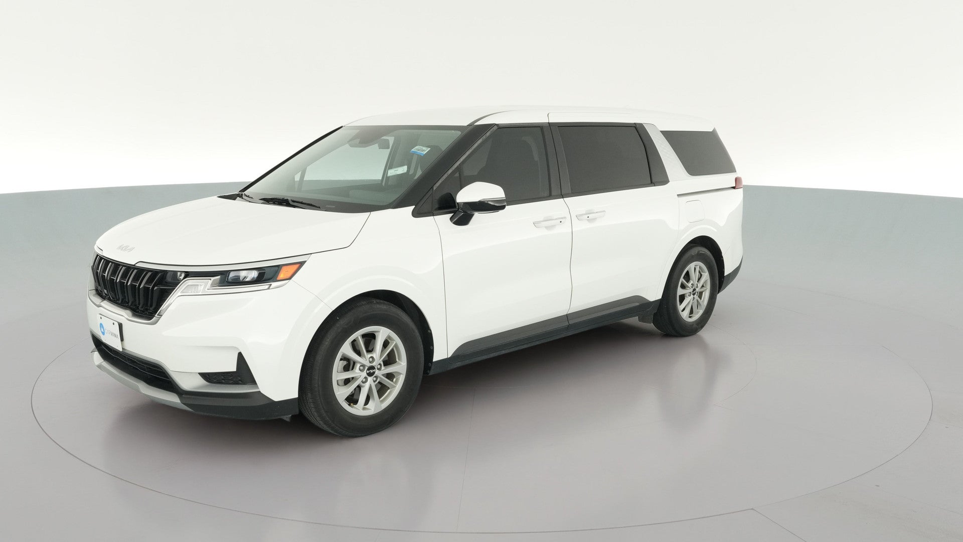 2024 Kia Carnival vehicle photo
