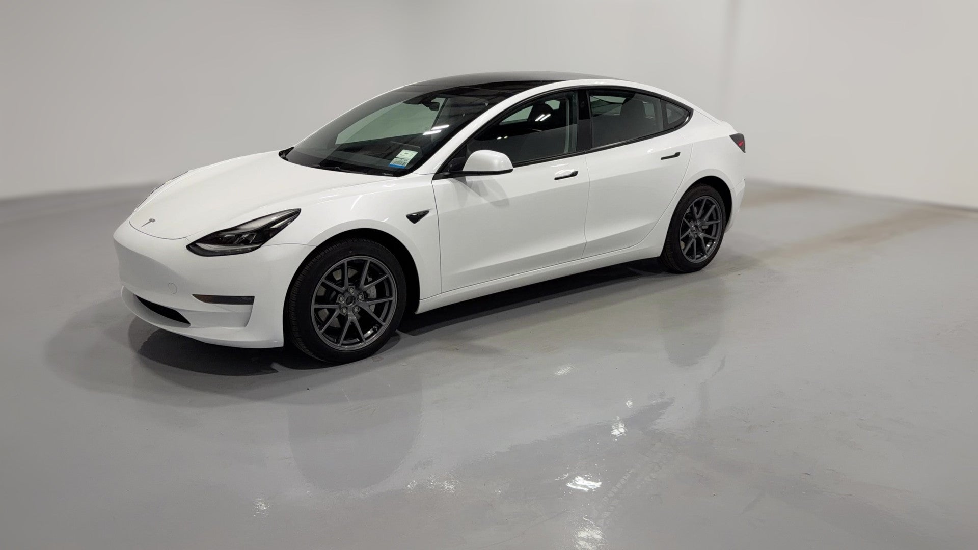 2023 Tesla Model 3 vehicle photo