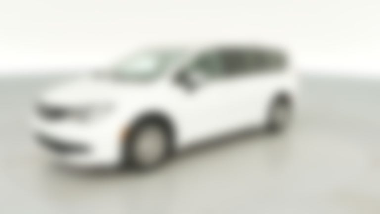 2022 Chrysler Voyager vehicle photo