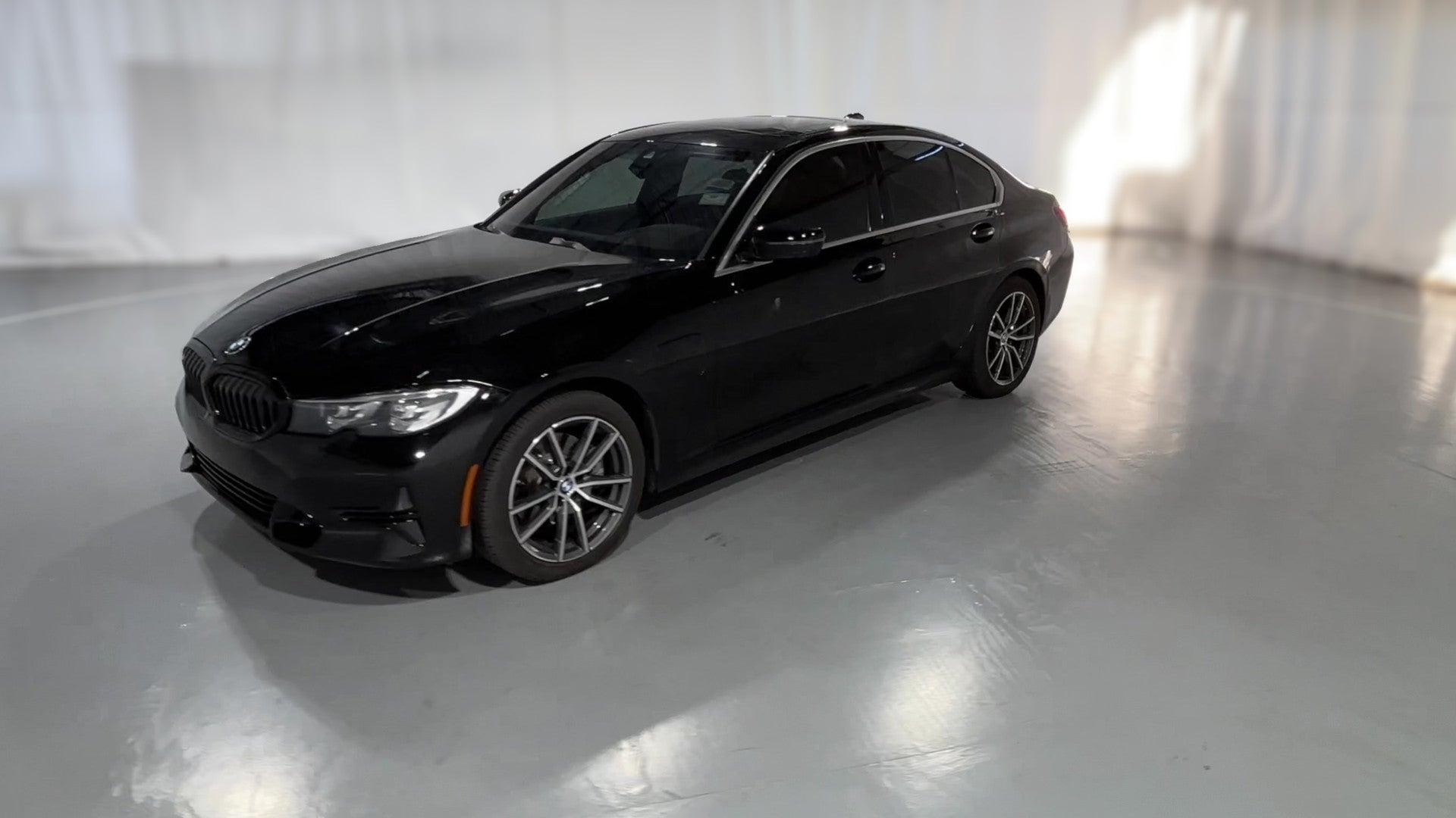 2021 BMW 3 Series vehicle photo
