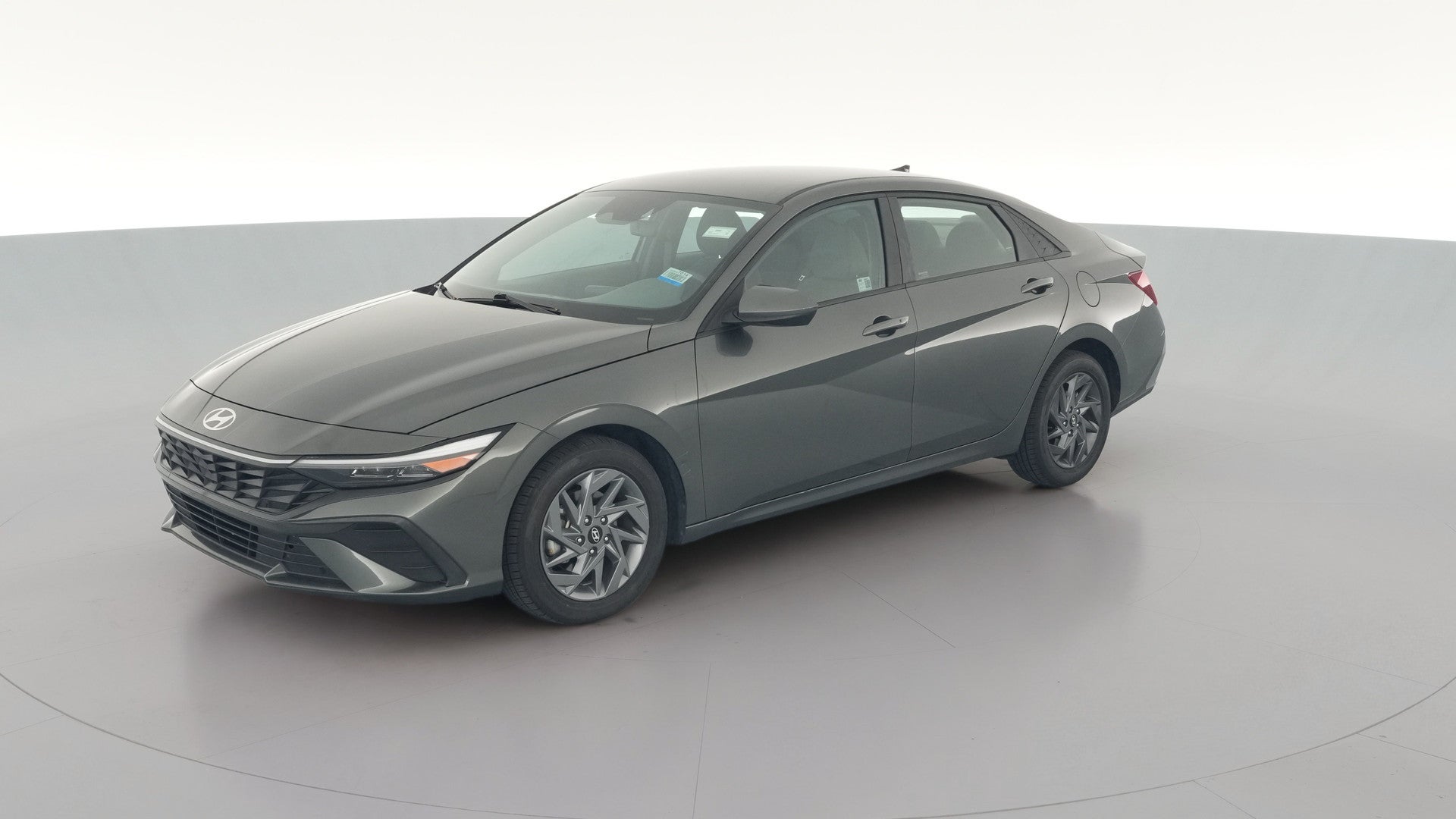 2024 Hyundai Elantra vehicle photo