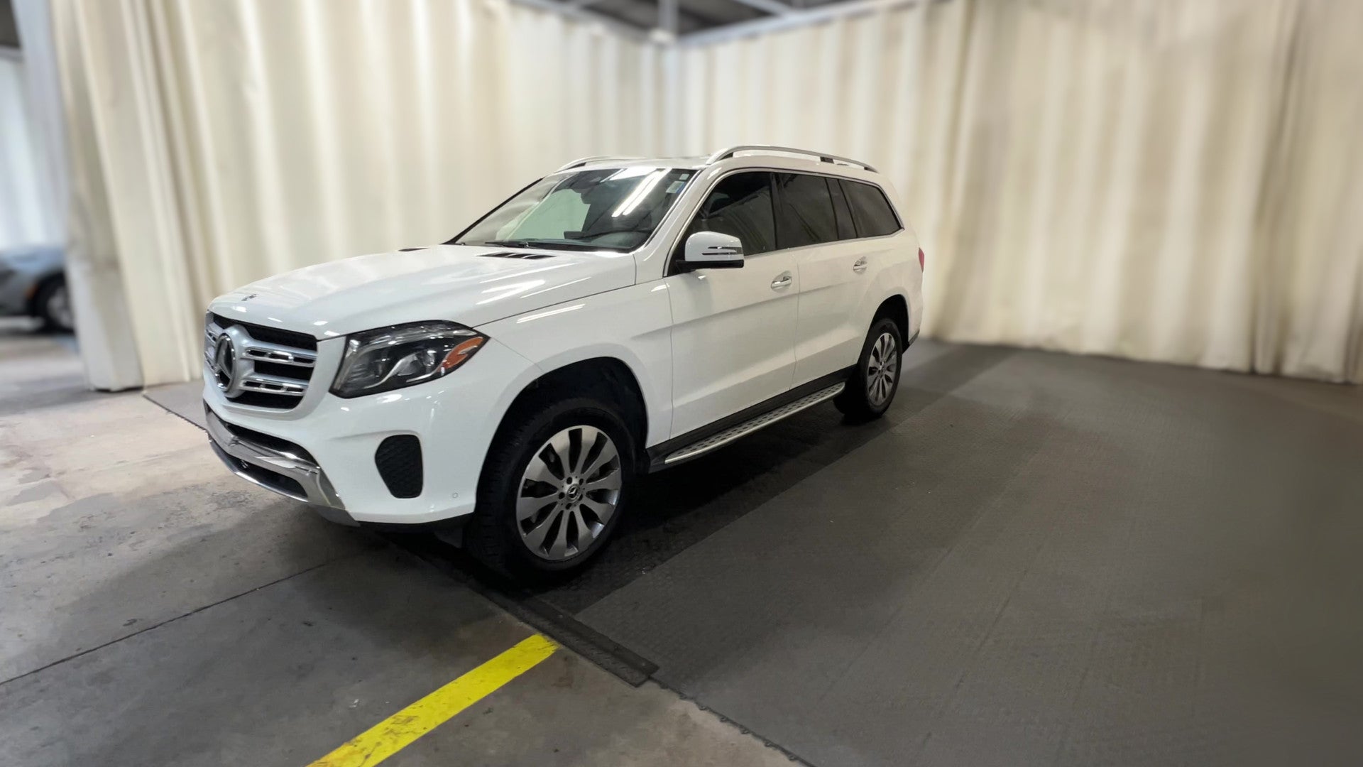 2019 Mercedes-Benz GLS vehicle photo