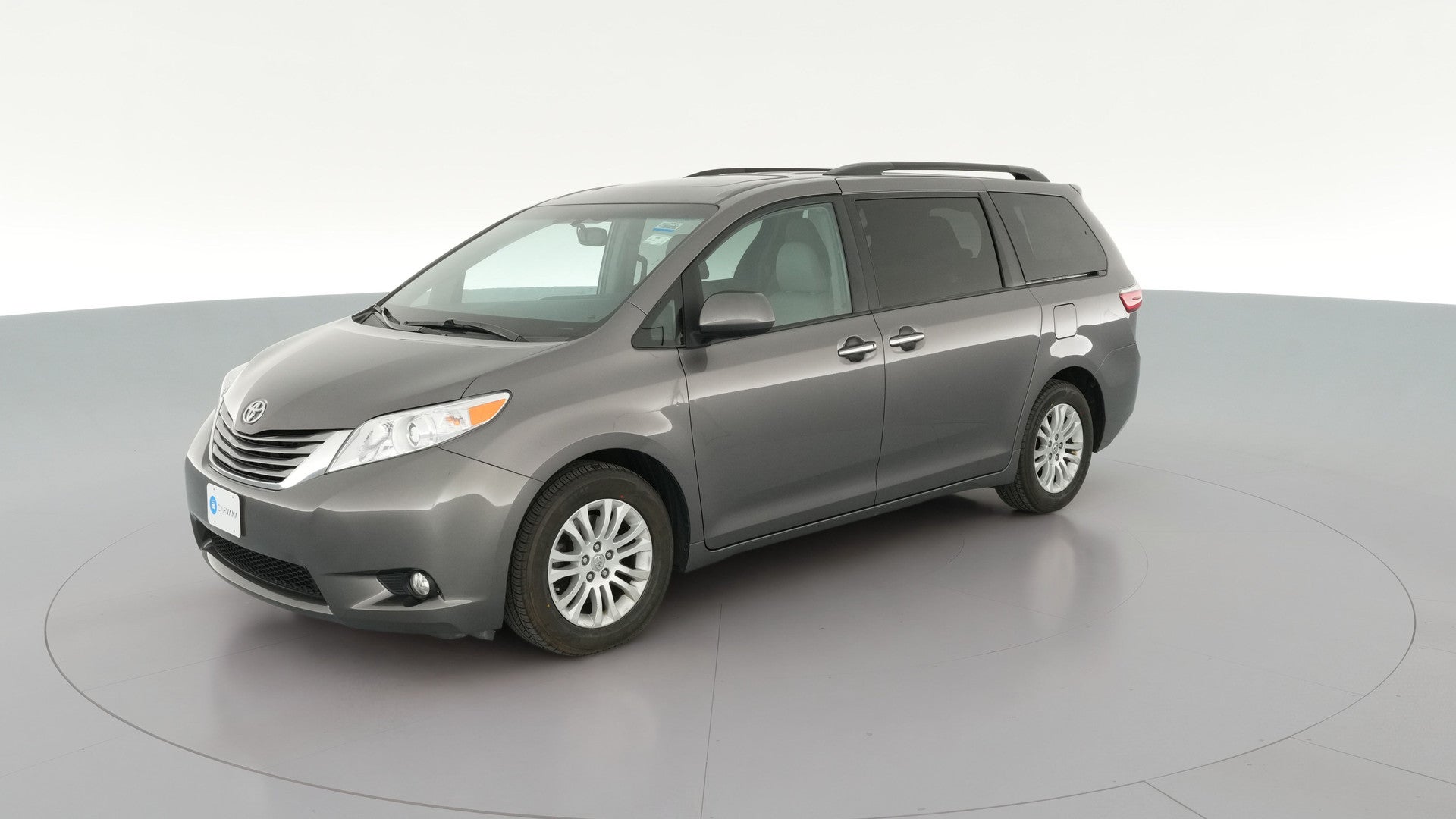 2017 Toyota Sienna vehicle photo