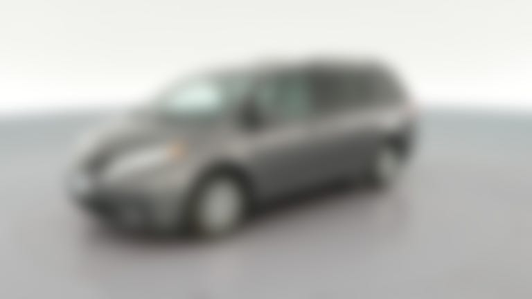2017 Toyota Sienna vehicle photo