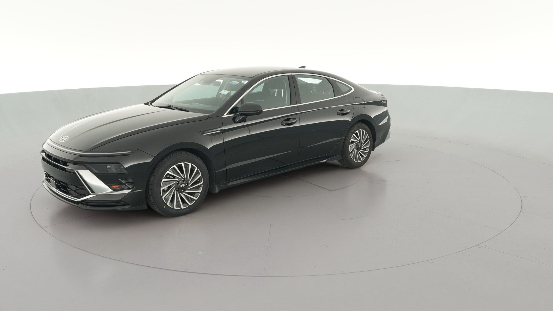 2024 Hyundai Sonata Hybrid vehicle photo