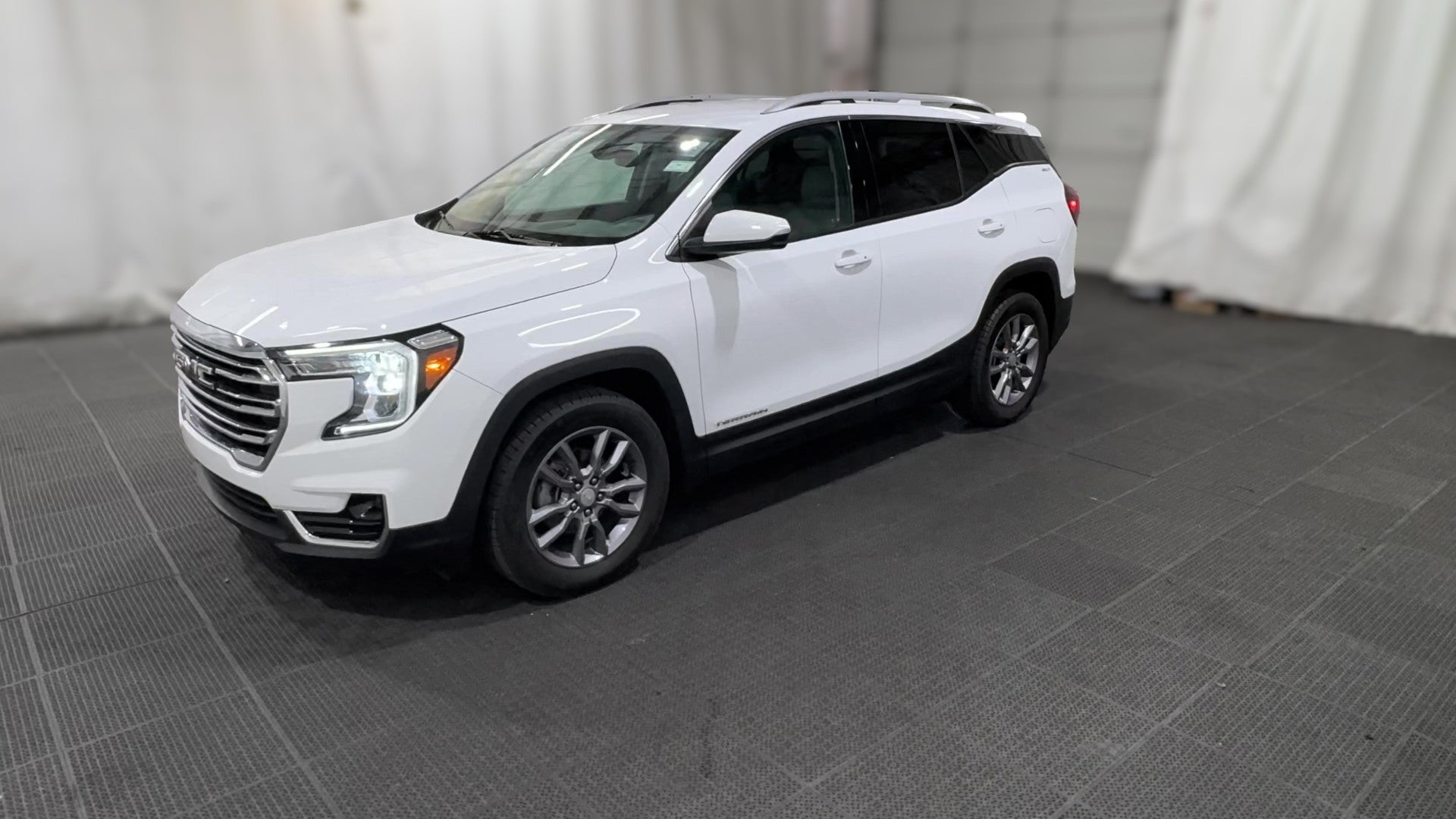 2023 GMC Terrain vehicle photo