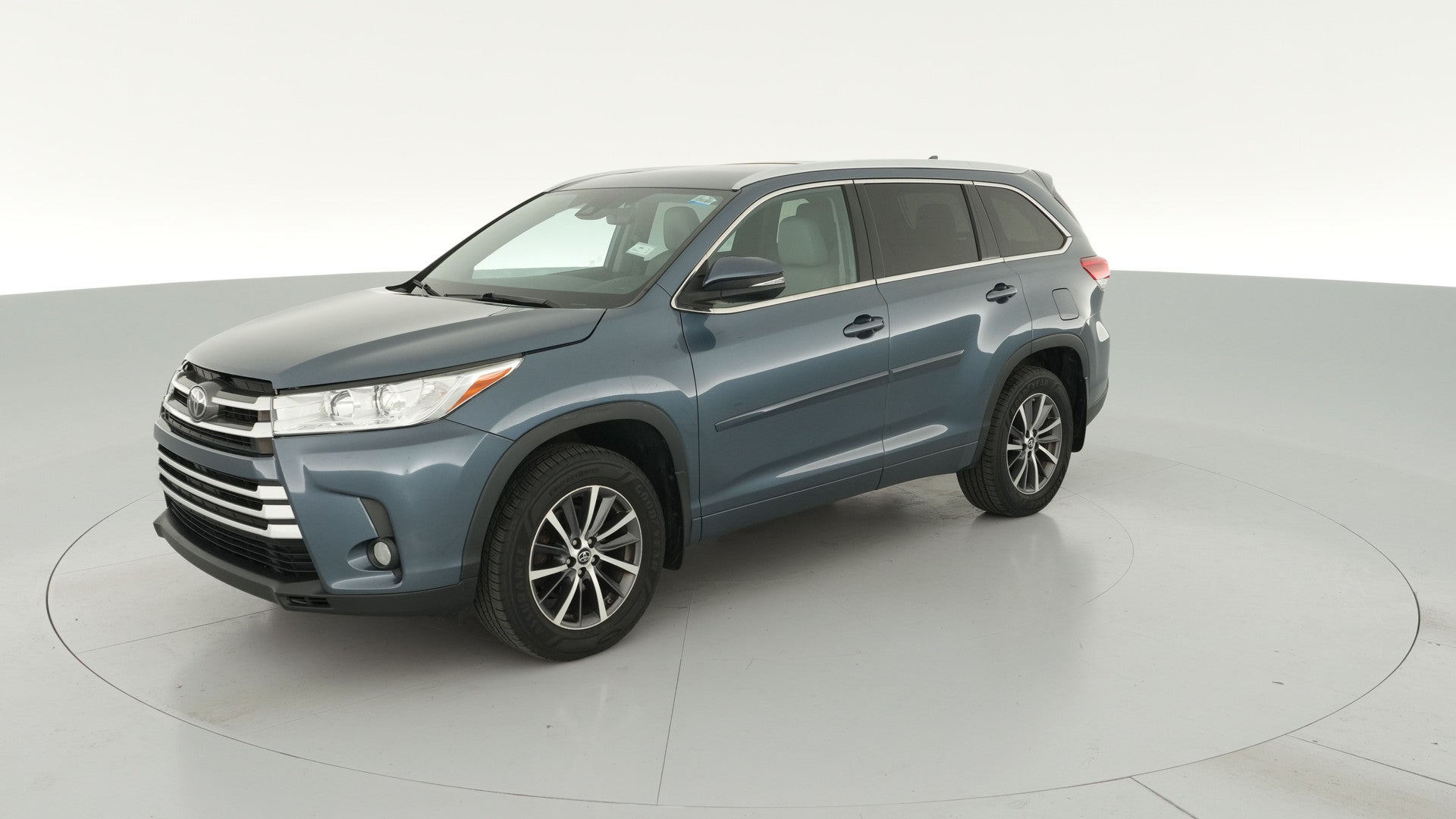 2018 Toyota Highlander vehicle photo
