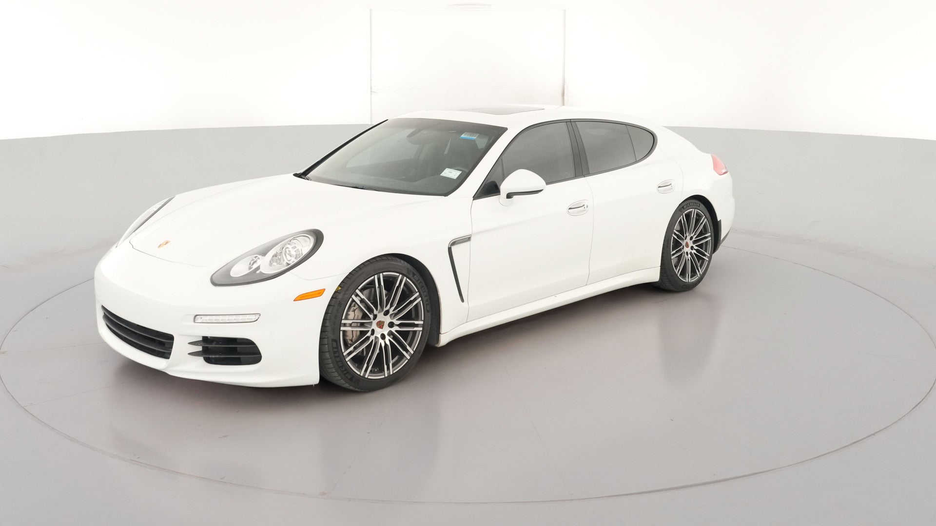 2015 Porsche Panamera vehicle photo