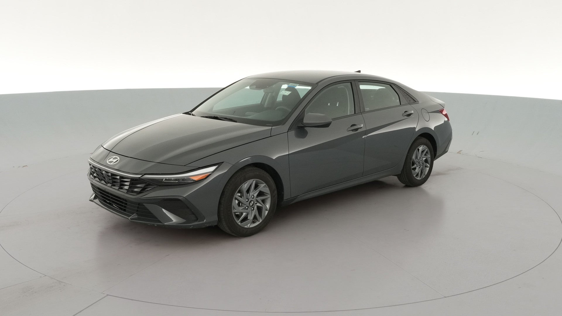 2024 Hyundai Elantra Hybrid vehicle photo