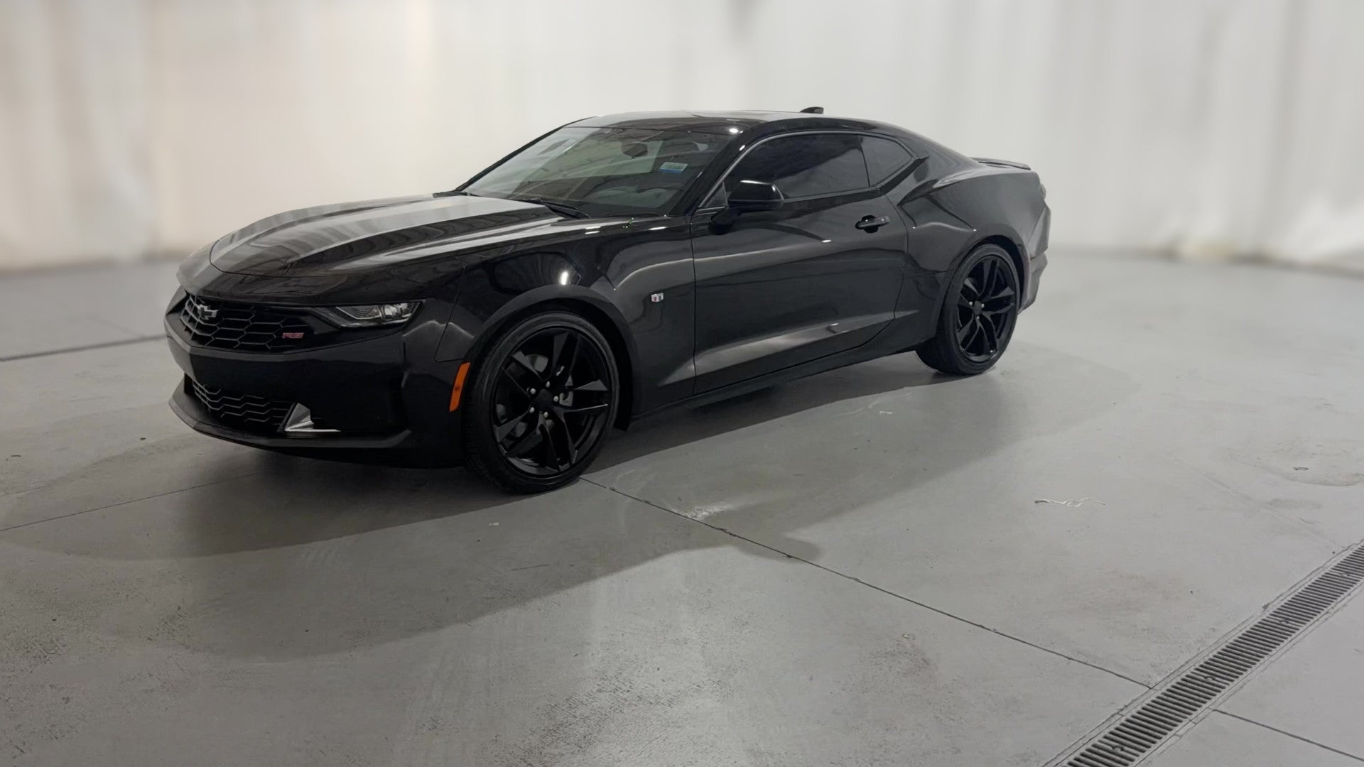 2023 Chevrolet Camaro vehicle photo