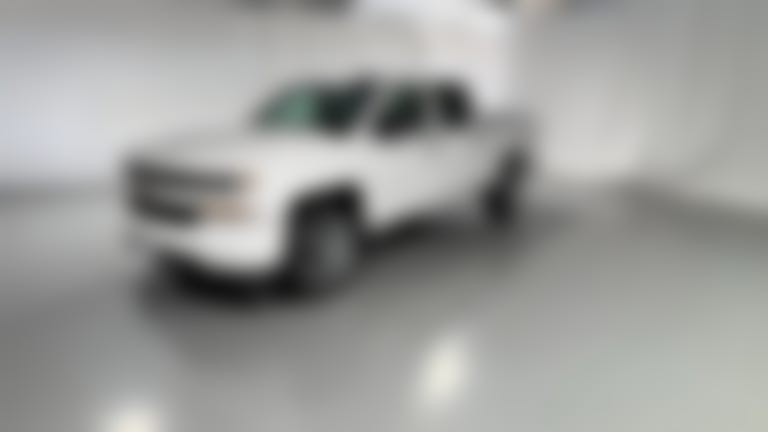 2018 Chevrolet Silverado 1500 Crew Cab vehicle photo