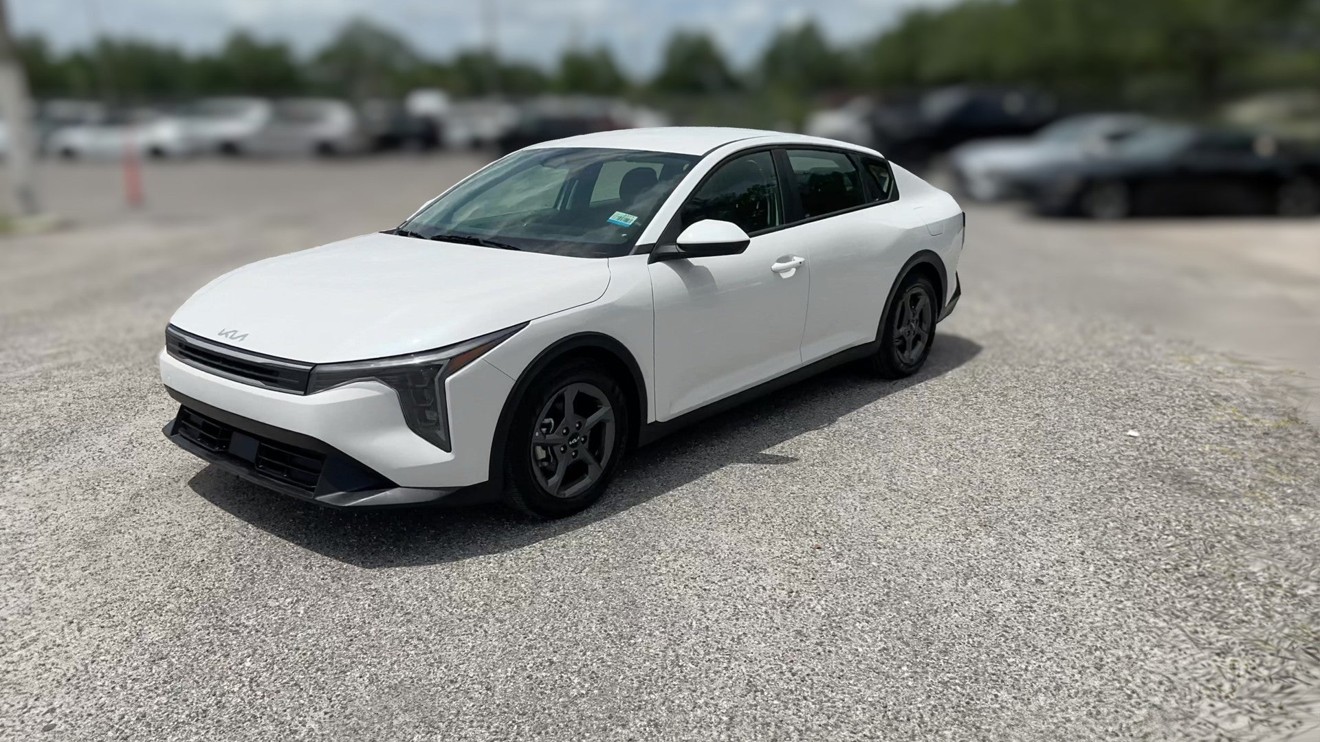 2025 Kia K4 vehicle photo