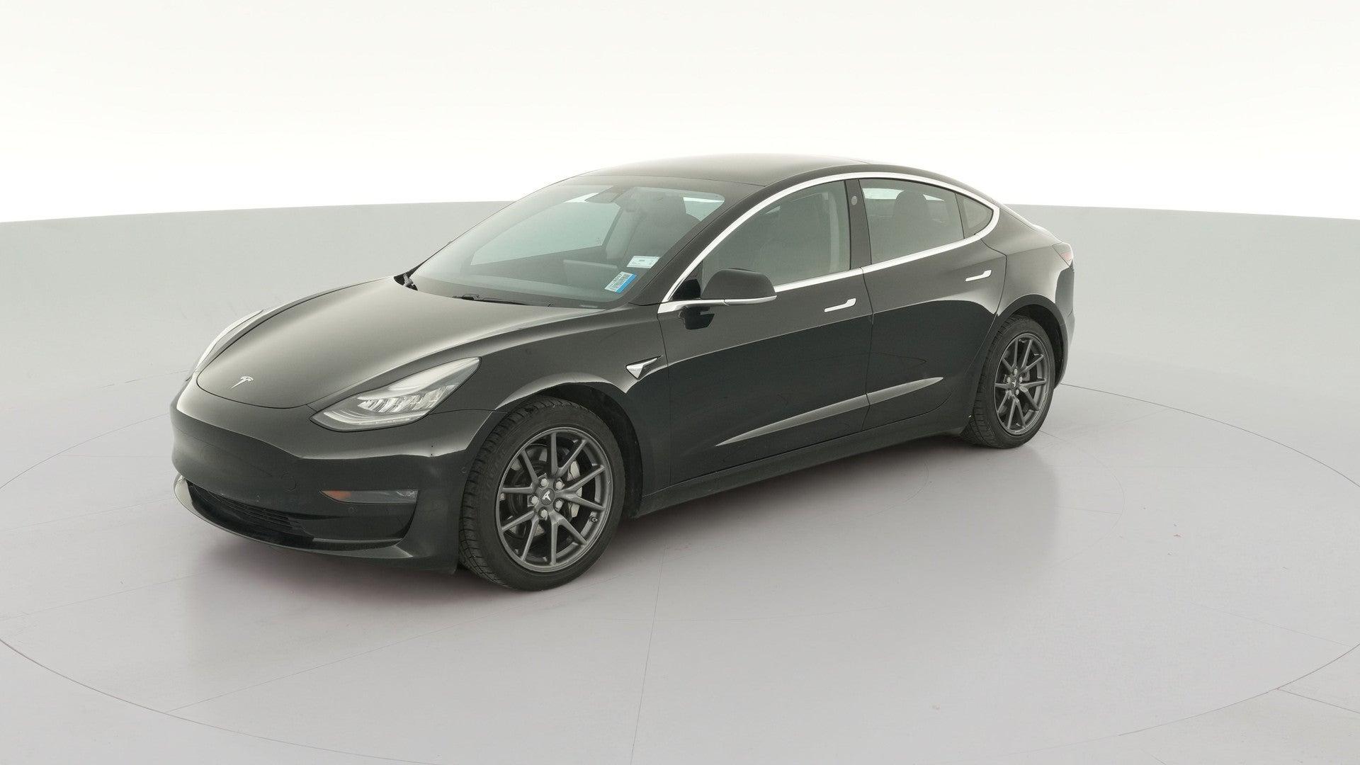 2018 Tesla Model 3 vehicle photo