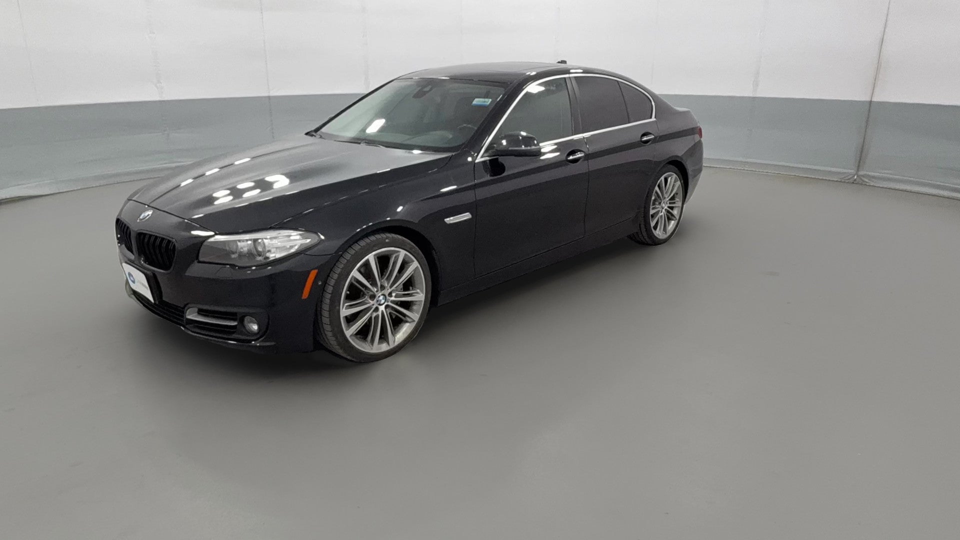 2015 BMW 5 Series vehicle photo