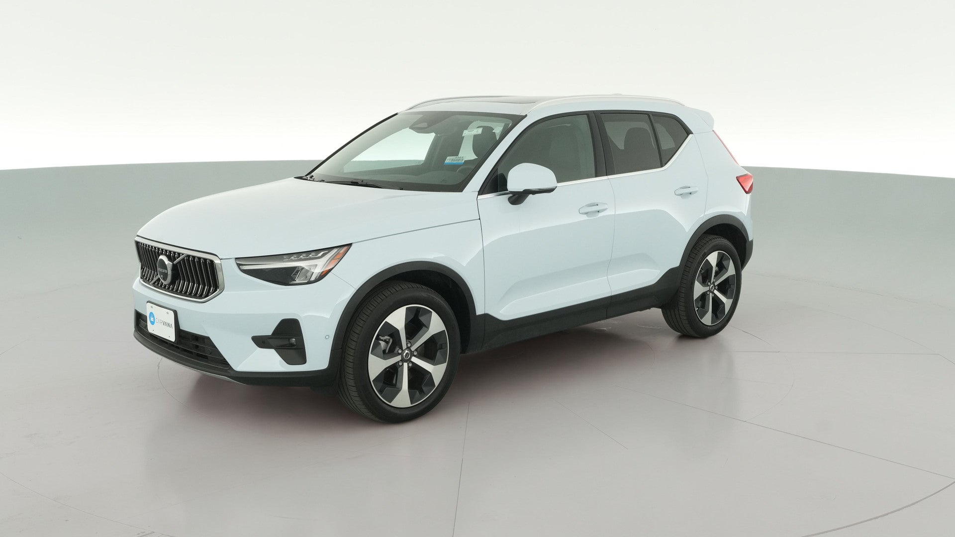 2025 Volvo XC40 vehicle photo