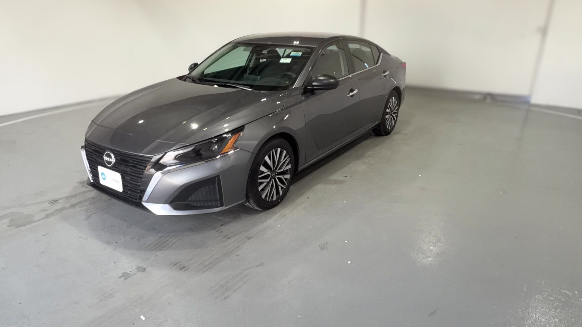 2025 Nissan Altima vehicle photo
