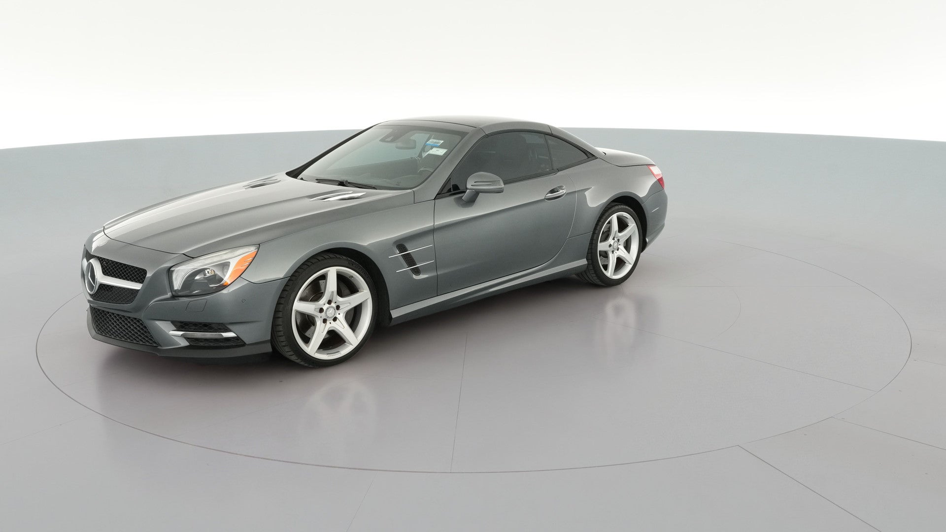 2016 Mercedes-Benz SL vehicle photo