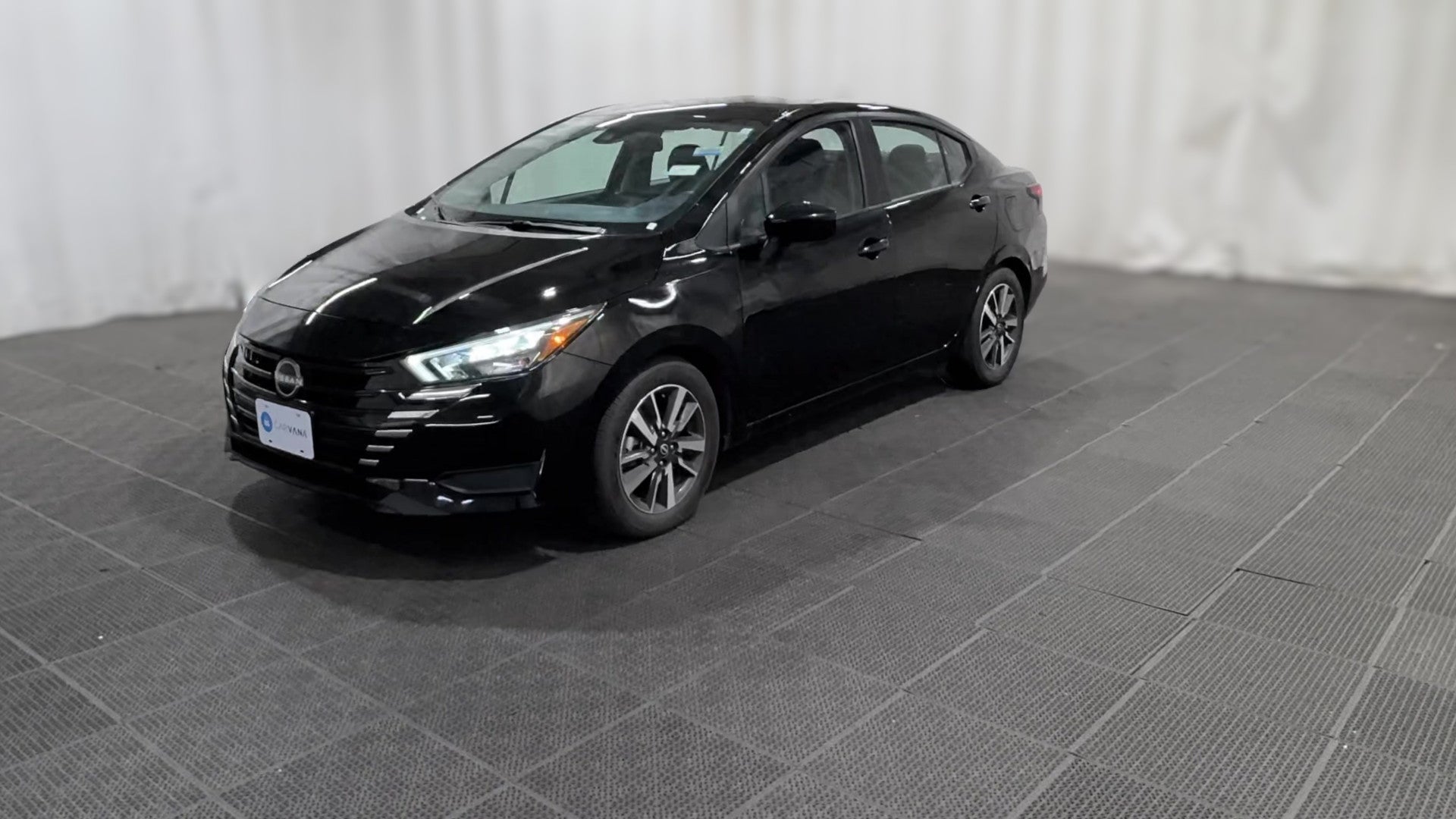2025 Nissan Versa vehicle photo