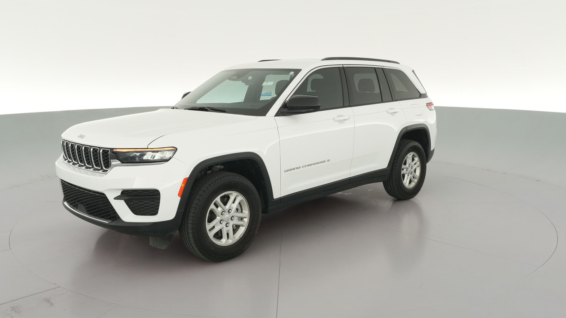 2025 Jeep Grand Cherokee vehicle photo