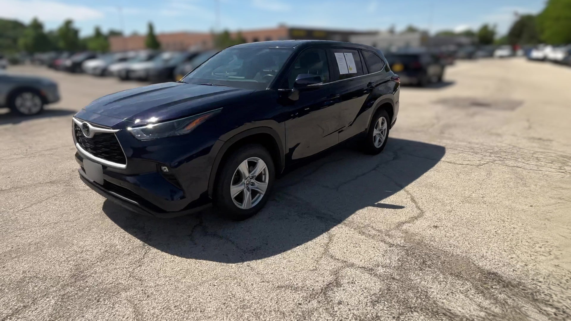 2025 Toyota Highlander vehicle photo