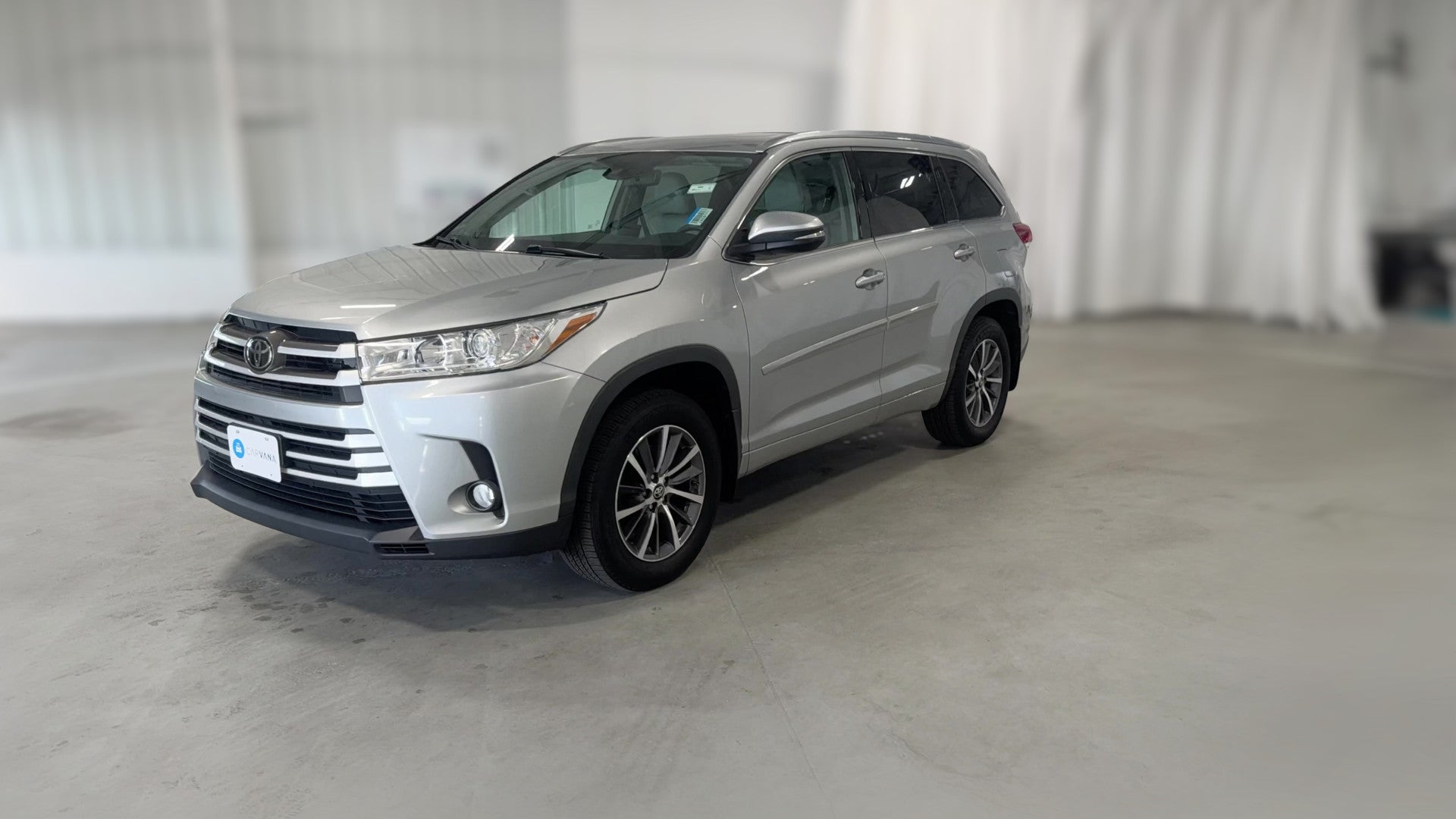 2018 Toyota Highlander vehicle photo