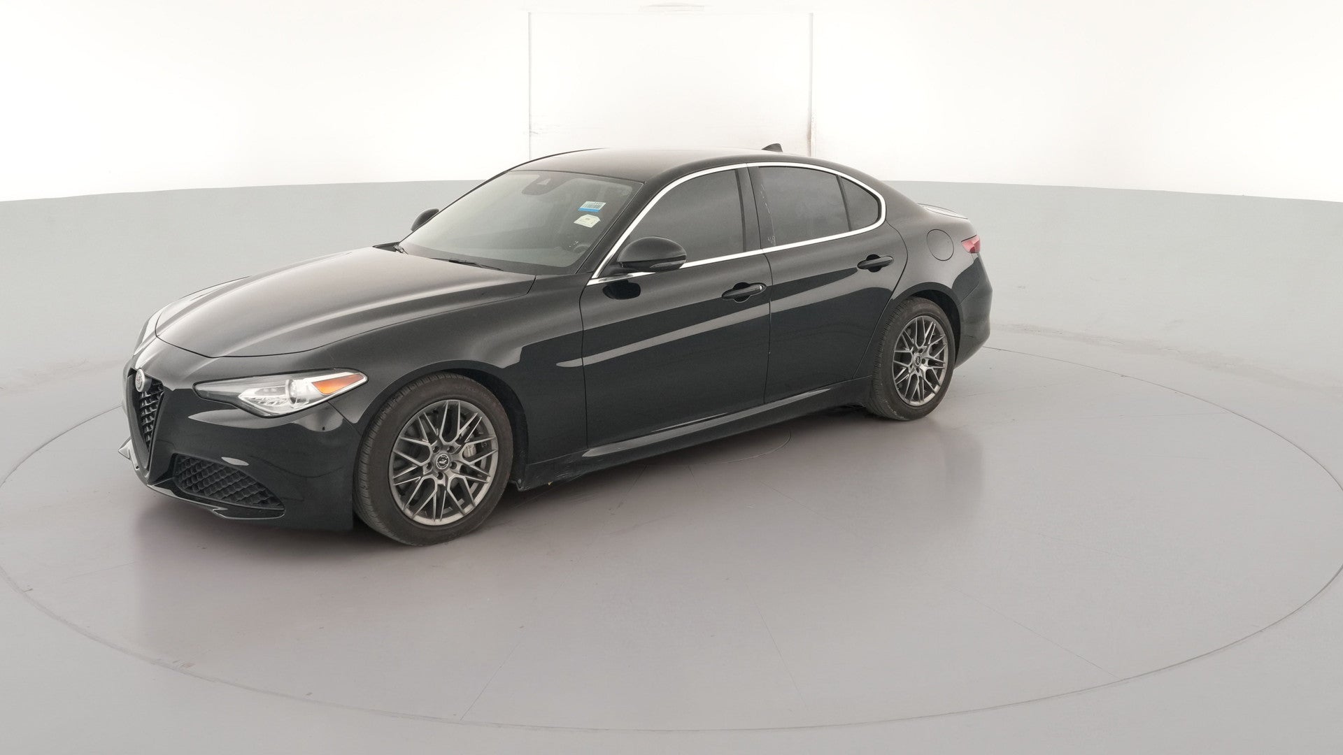 2021 Alfa Romeo Giulia vehicle photo