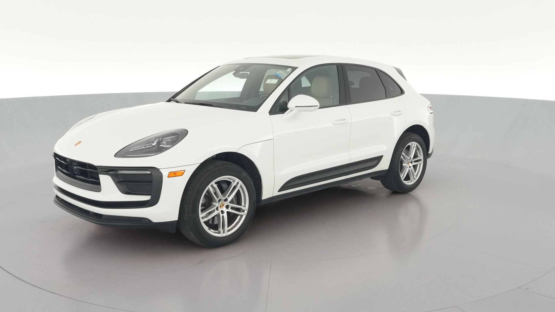 2023 Porsche Macan vehicle photo