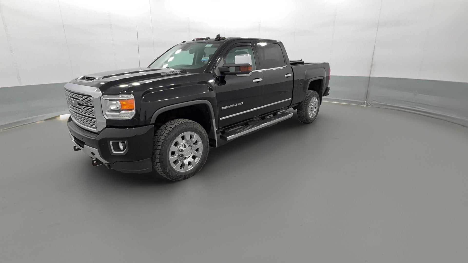 2018 GMC Sierra 2500 HD Crew Cab vehicle photo