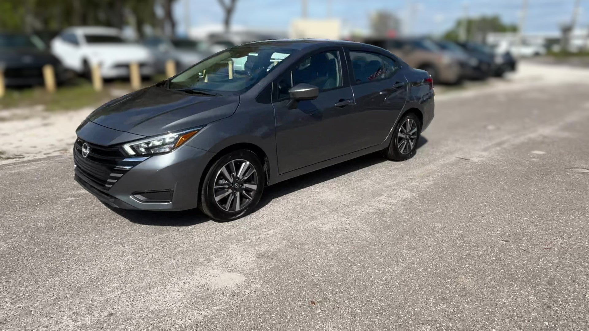 2025 Nissan Versa vehicle photo