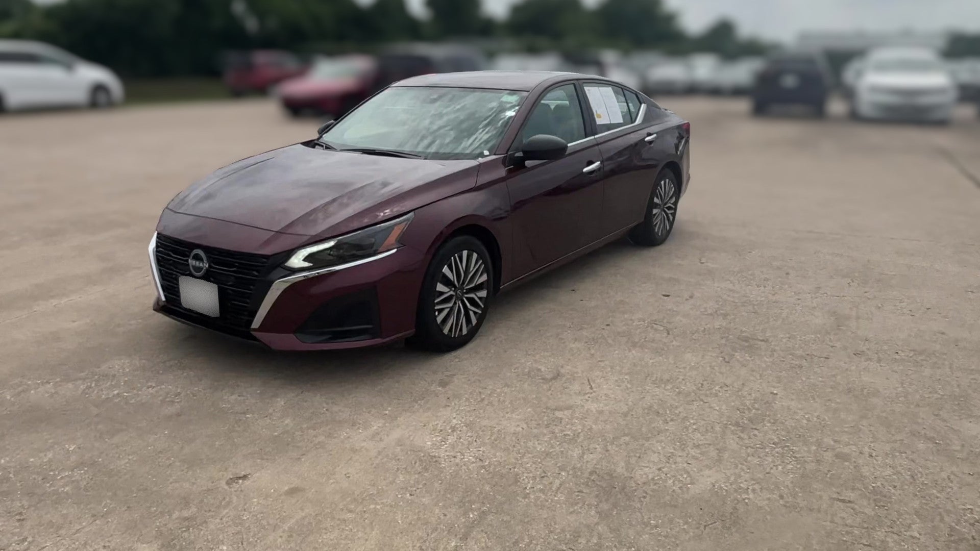 2025 Nissan Altima vehicle photo