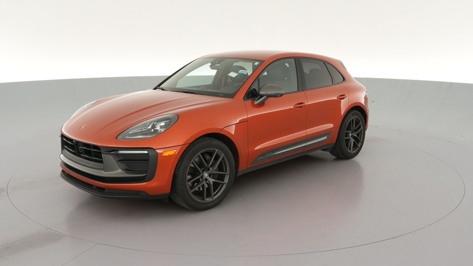 2023 Porsche Macan vehicle photo